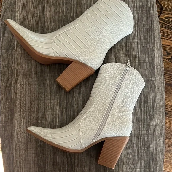 Lulus Eleora Bone Crocodile-Embossed Mid-Calf High Heel Boots - Picture 6 of 9